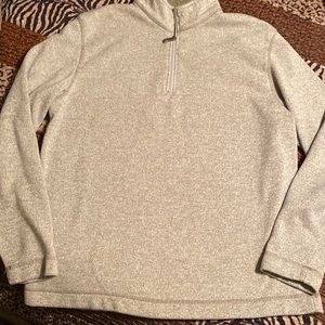 Van Heusen, 2XL, 100% polyester, excellent used condition, pet/smoke free home